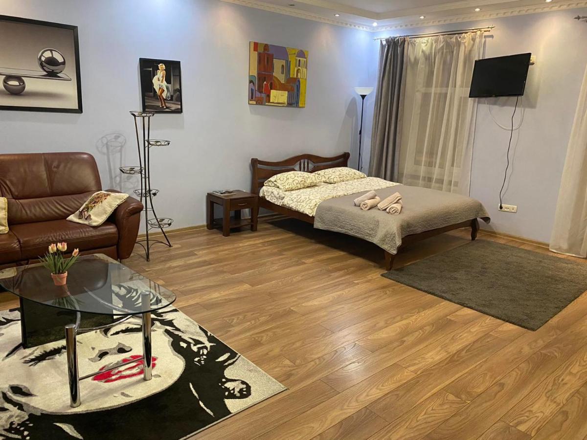Apartment Cathedral Square Лвив Екстериор снимка